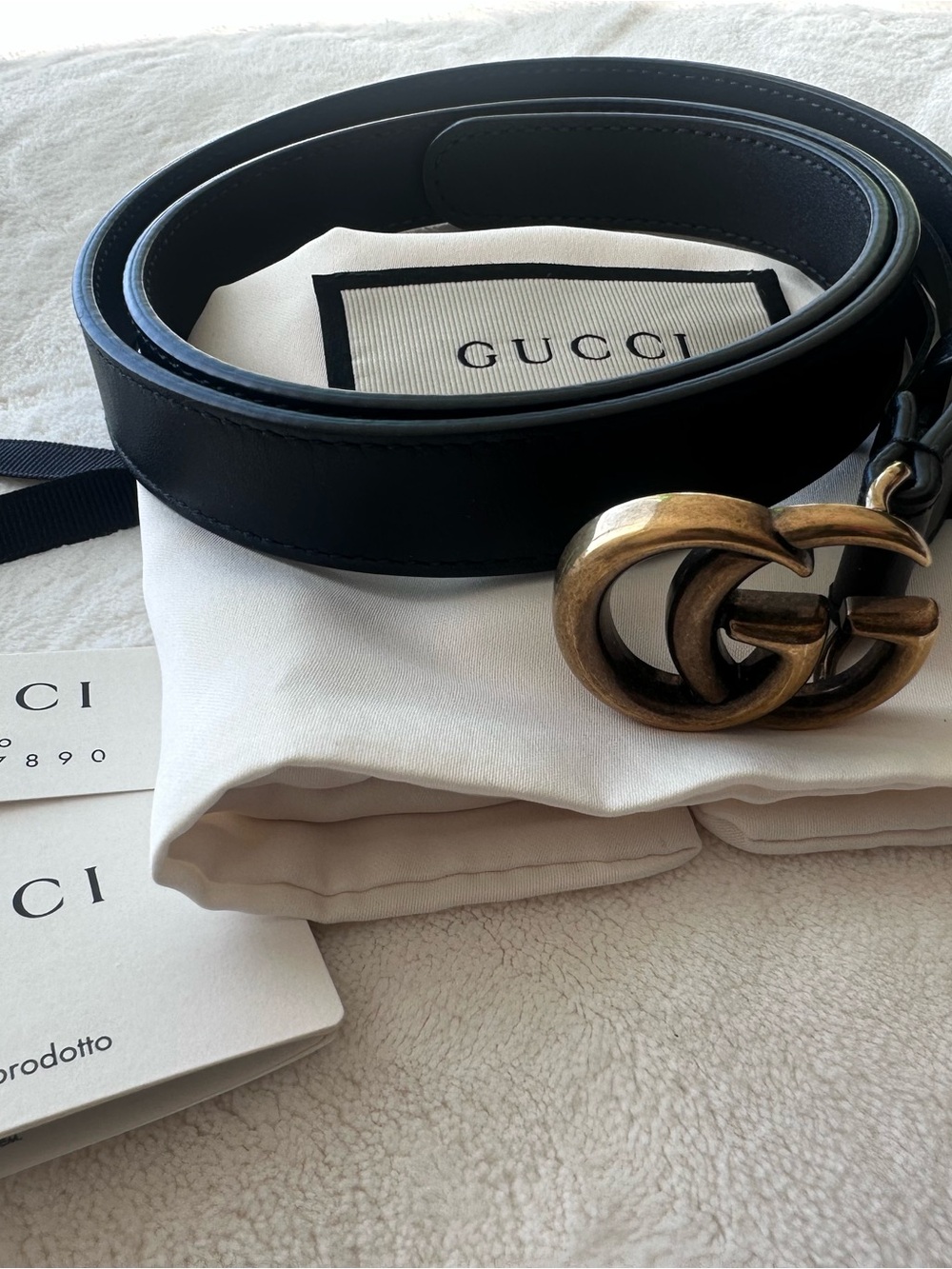 Authentic Gucci Black Leather Marmont Thin Belt with Antique Gold Double G